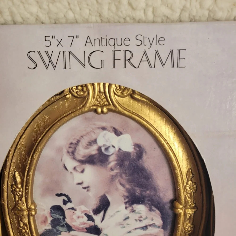 Vintage Home Lifestyles Gold Ornate Swing Picture Frames 5x7 Victorian Pair